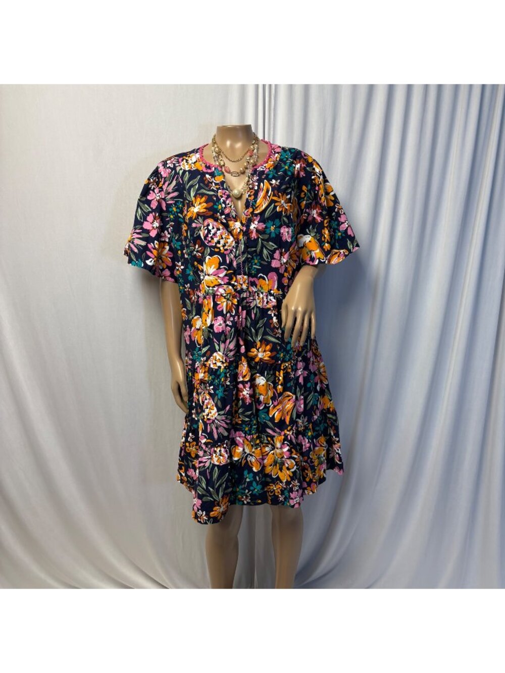 crown & ivy Navy Floral Tiered Button-Front Dress